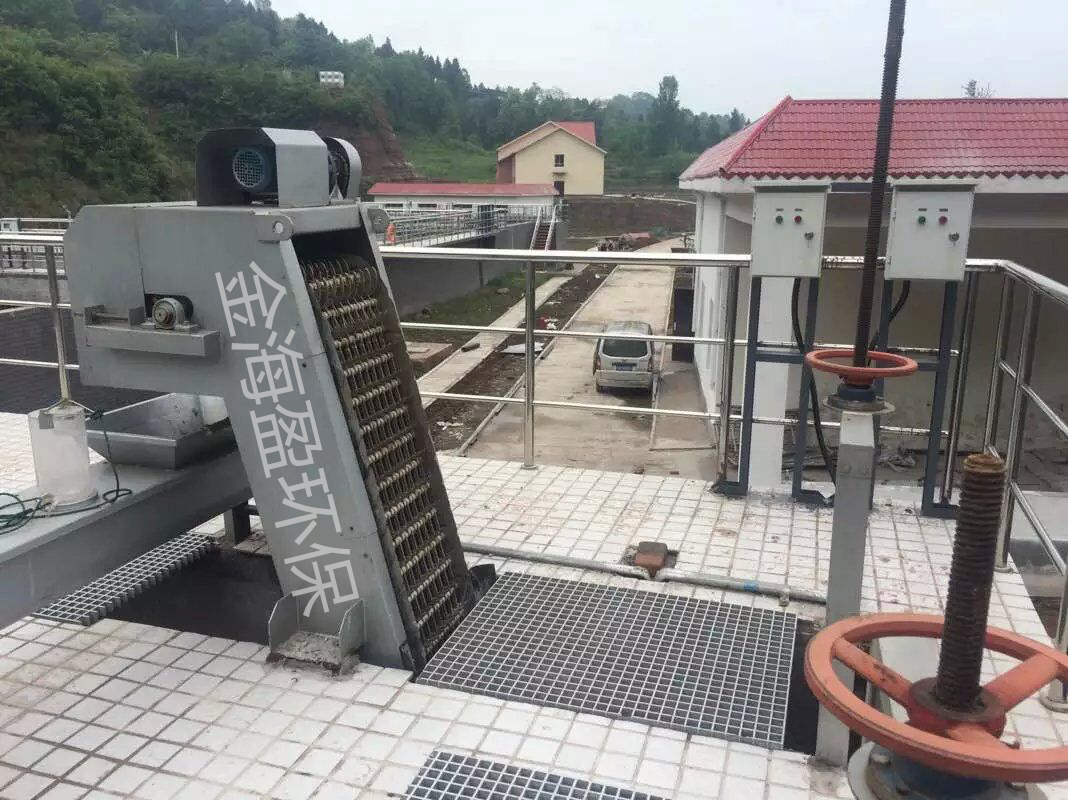 回轉式格柵除污機.png